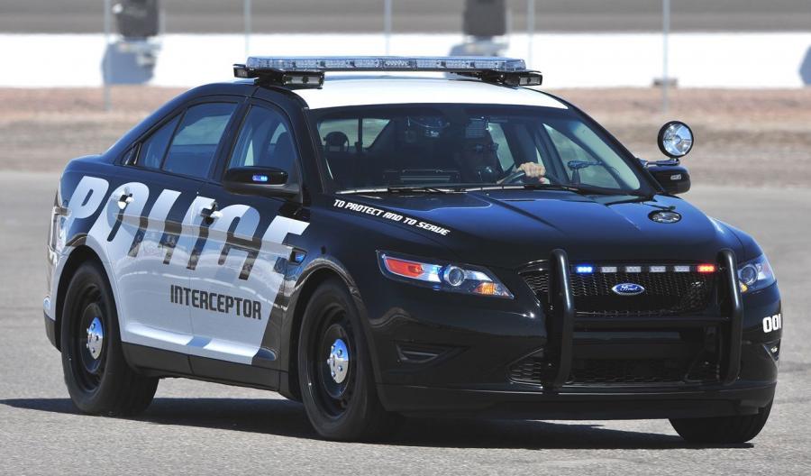  Ford Police Interceptor 2012 года  (фото 32 из 44)